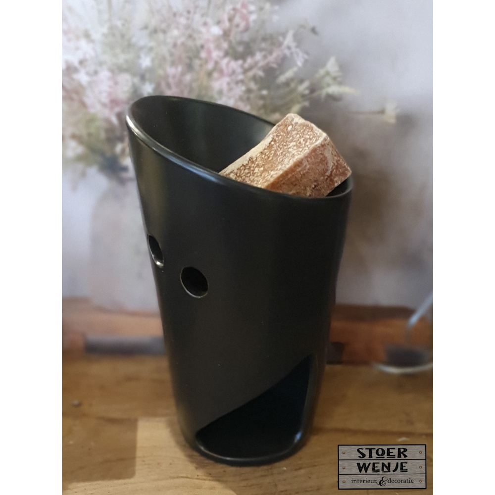 Stenen zwarte brander