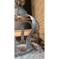 Grote metalen kroon