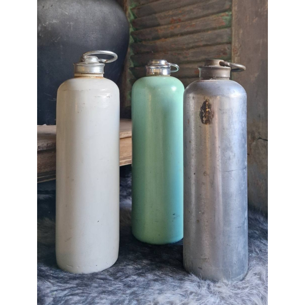 Leuke brocante kruiken, set van 3