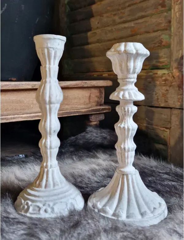 Set metalen kandelaren