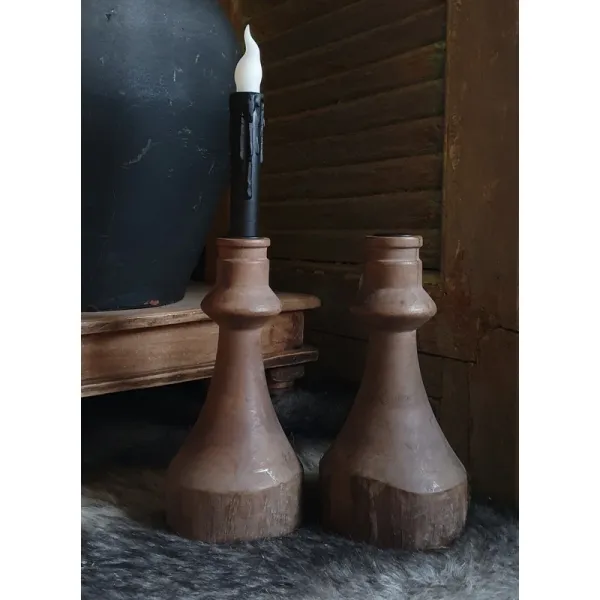 Set robuuste houten kandelaren