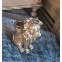 Gouden kandelaar leeuw