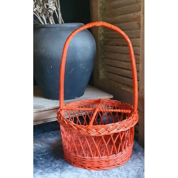 Retro rieten flessenmand 