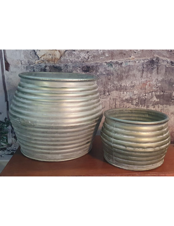 Leuke metalen potten in twee maten